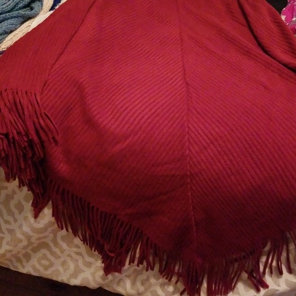 Poncho - Picture 1 of 3
